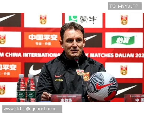 现任中国足球国家队主教练的执教理念与未来发展展望分析